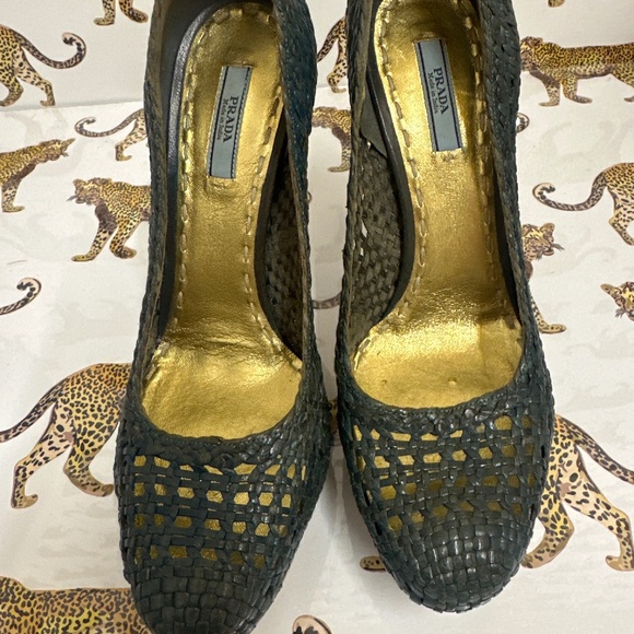 AUTHENTIC Prada heels - size 38 - 4 inch with platform - Picture 1 of 6